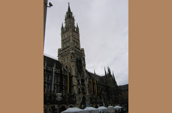 The New Rathaus Glockenspiel 1