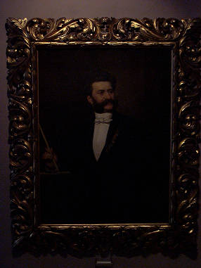 Strauss's House - Picture 1