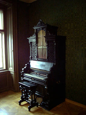 Strauss's House - Organ